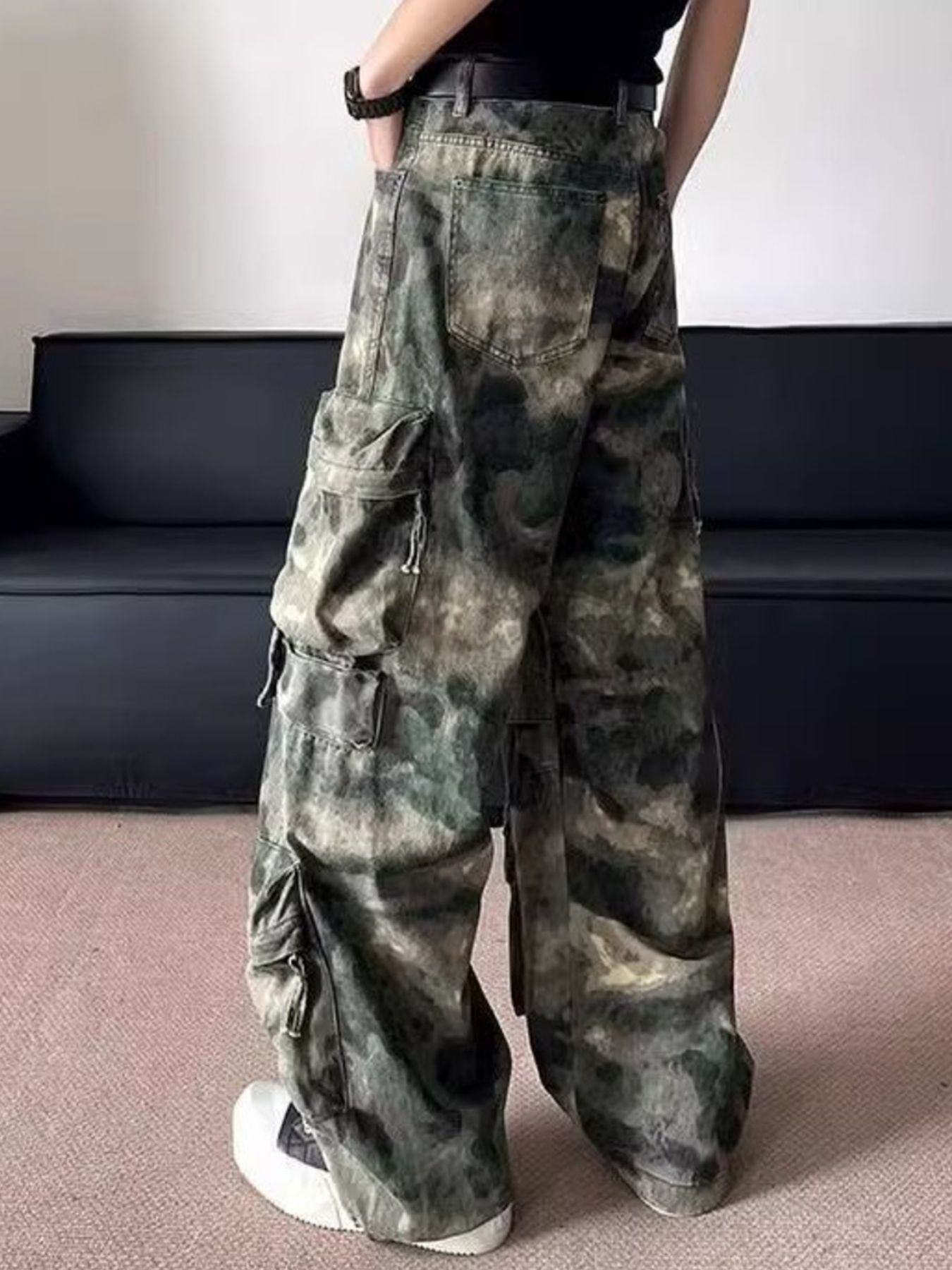 6b810cb9-ca03-4095-aef4-3bbd861b640f-Max