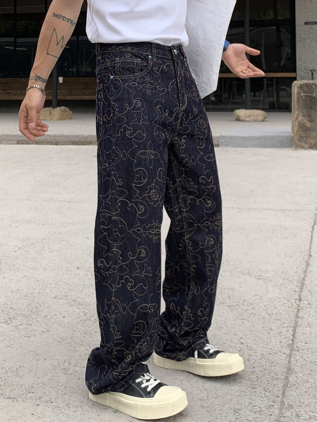 adf4e535-c296-4838-a6ad-3821515fe291-Max